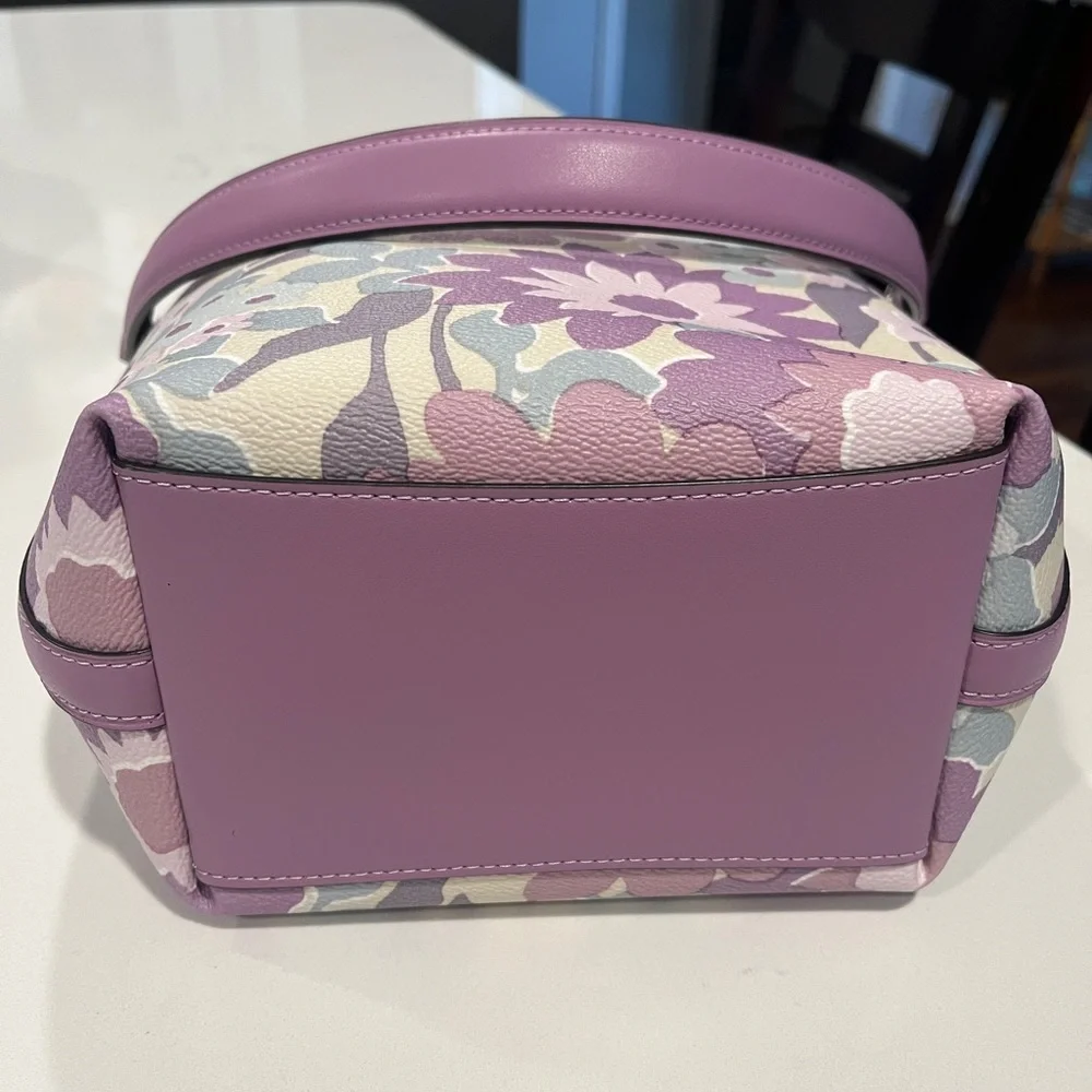💜New! Coach! - Picture 7 of 16